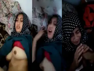 Bokep Jilbab Ibu Guru Dientot Murid Di Kelas poster