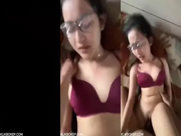 Dokumentasi Miss Dinda Cantik Live Kasur Crot Muka poster