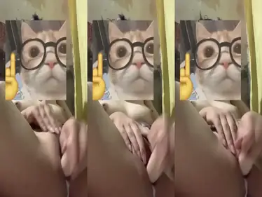 Dokumentasi VAVYVIO Cantik Live Kasur Wet poster