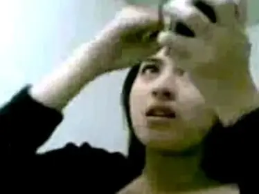 Silvi Manis Bugil Depan Cermin Kamar Amatir poster